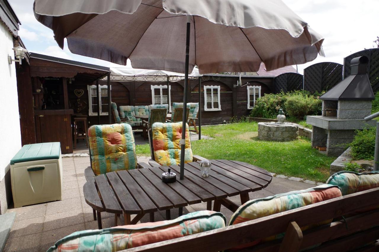 Gaestehaus Gaens - Ferienzimmer Schirgiswalde-Kirschau Exterior foto